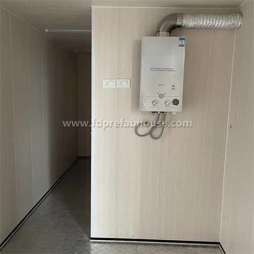 20ft Deluxe Shippng Container Shower Room