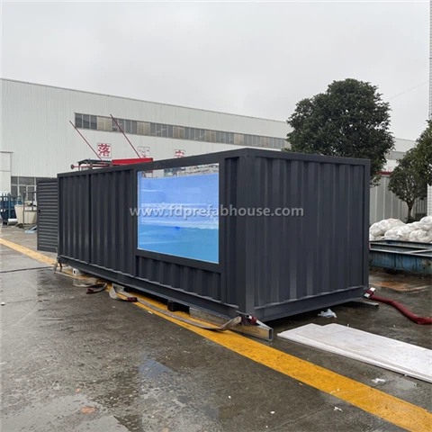 Basen Creative 20-foot Shipping Container Pool w Stanach Zjednoczonych